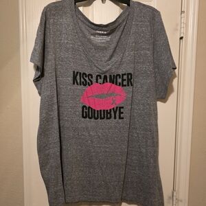 Gray Graphic Tee with Pink Lips